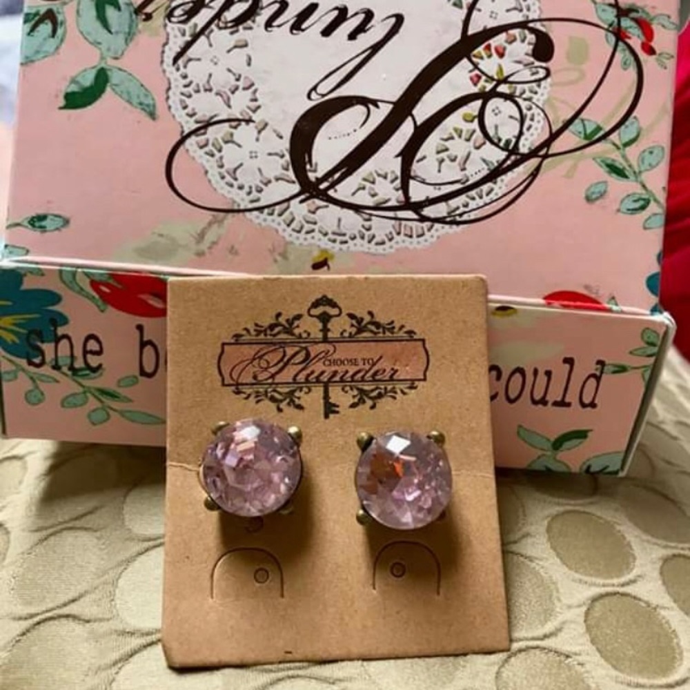 Plunder Vintage Jess Mo "Doris" stud earrings